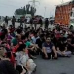 कश्मीरी पंडित राहुल भट्ट की हत्या के खिलाफ शेखपोरा और बडगाम में विरोध-प्रदर्शन शुरू