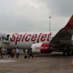दिल्ली से दुबई जा रहे SpiceJet के विमान में आई खराबी, कराची में करानी पड़ी इमरजेंसी लैंडिंग