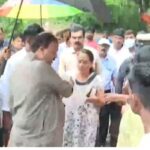 VIDEO : शिकायत लेकर पहुंची महिला के साथ BJP विधायक ने की बदसलूकी