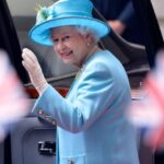 ब्रिटेन की महारानी एलिज़ाबेथ द्वितीय का अंतिम संस्कार, श्रद्धांजलि देने उमड़े लोग