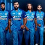 T20 World Cup के लिए टीम इंडिया की नई जर्सी हुई लॉन्च, देखें तस्वीरें