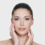 Skin Care Tips: त्वचा के लिए हाइड्रेशन और मॉइस्चराइजेशन रूटीन को फॉलो करते समय इन बातों का रखें ध्यान !
