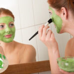Skin Care Tips: त्वचा से जुड़ी समस्याओं से राहत पाने के लिए अपनाए ये नीम से बने फेस पैक !