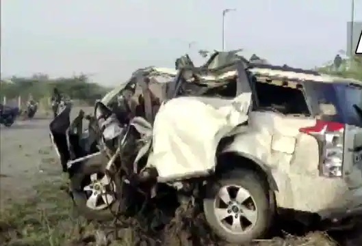 पुल से नीचे गिरी कार, BJP विधायक विजय रहांगदले के बेटे समेत 7 छात्रों की हुई मौत