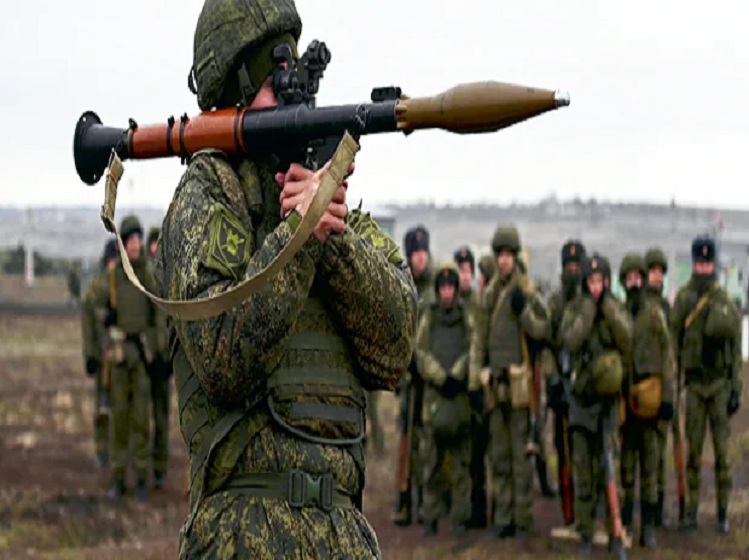 Ukraine Crisis: US का दावा: रूस ने यूक्रेन पर हमले की 70 फीसदी तैयारी पूरी की