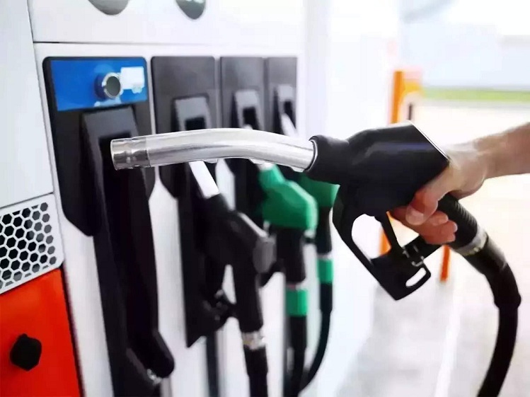 Petrol-Diesel Price: पेट्रोल-डीजल के नए रेट जारी, सबसे सस्ता डीजल ₹ 85.83 लीटर