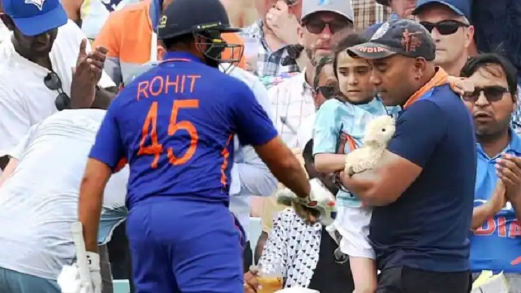 रोहित शर्मा ने ऐसा जड़ा छक्का, स्टैंड में बैठी बच्ची को लगी बॉल, मैच के बाद ऐसे हिटमैन ने जीता दिल