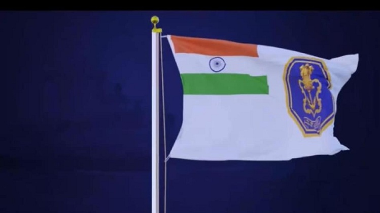 नौसेना के झंडे से हटा अंग्रेजों का निशान, अब मिल गई है छत्रपति शिवाजी की पहचान