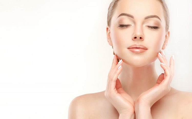 Skin Care Tips: अपने रूटीन में शामिल करें ये आदतें, बिना मेकअप के ब्लॉक करेगी आपकी त्वचा !