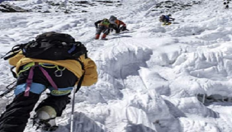 उत्तराखंड: हिमस्खलन में फंसे 10 ट्रैकर्स के शव बरामद, अब भी इतने लोग अभी लापता