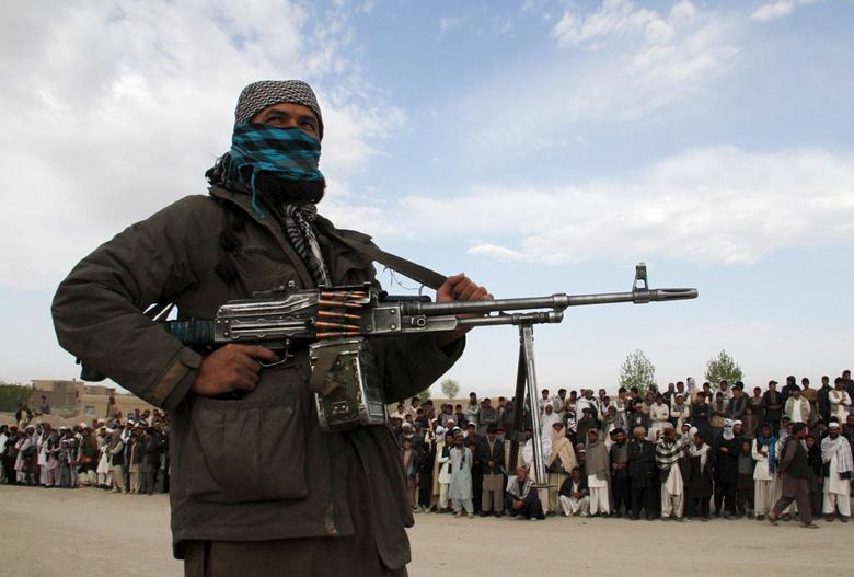 तालिबान ने दी सरेआम मौत की सजा: हत्या के दोषी को सबके सामने मारी 3 गोलियां