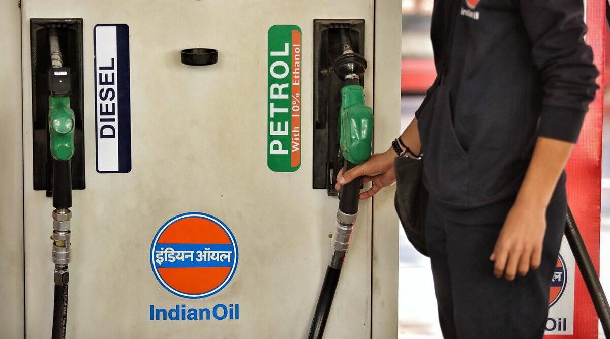 Fuel Price Today: कच्चा तेल हुआ महंगा, दिल्ली में CNG के भी बढ़े दाम, जानें पेट्रोल-डीजल की कीमत