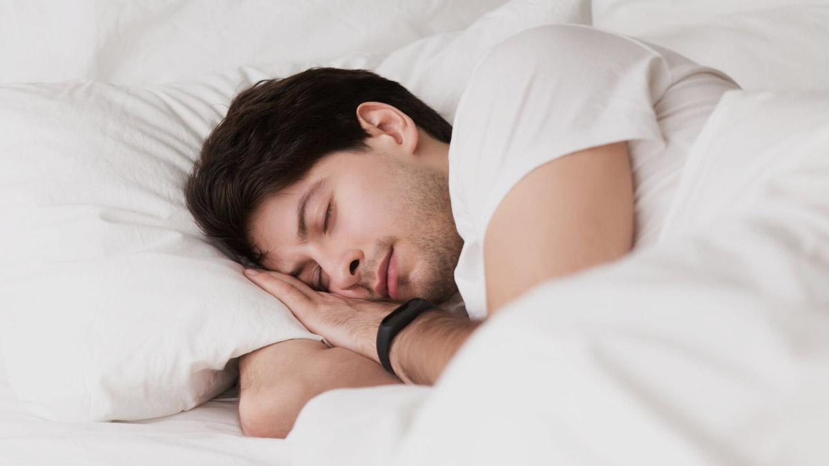 Health Care Tips: आपका भी सोते समय सूखने लगता है मुंह तो हो जाए सावधान, इन बीमारियों का हो सकता है संकेत !