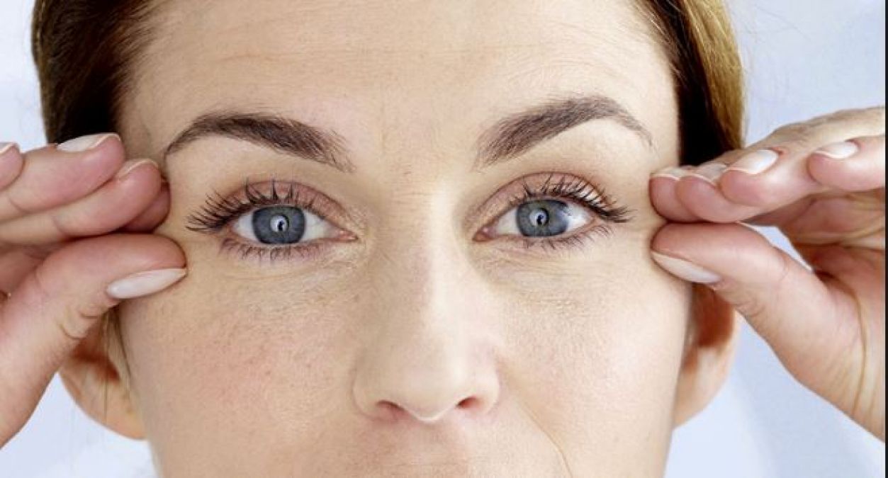 Eye Care Tips: आयुर्वेद के अनुसार आंखों को स्वस्थ रखने के लिए इस तरह करें सफाई, ये है कारगर उपाय !