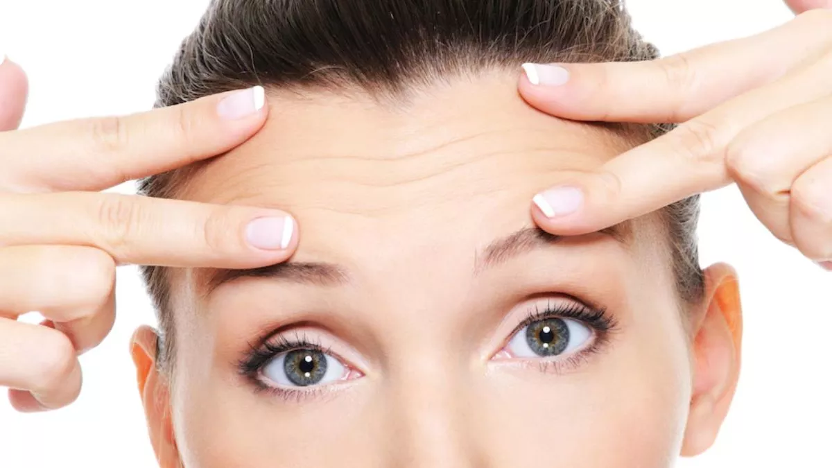Skin Care Tips: बॉडी में विटामिन सी की कमी होने पर चेहरे पर होने लगती है ये समस्याएं !