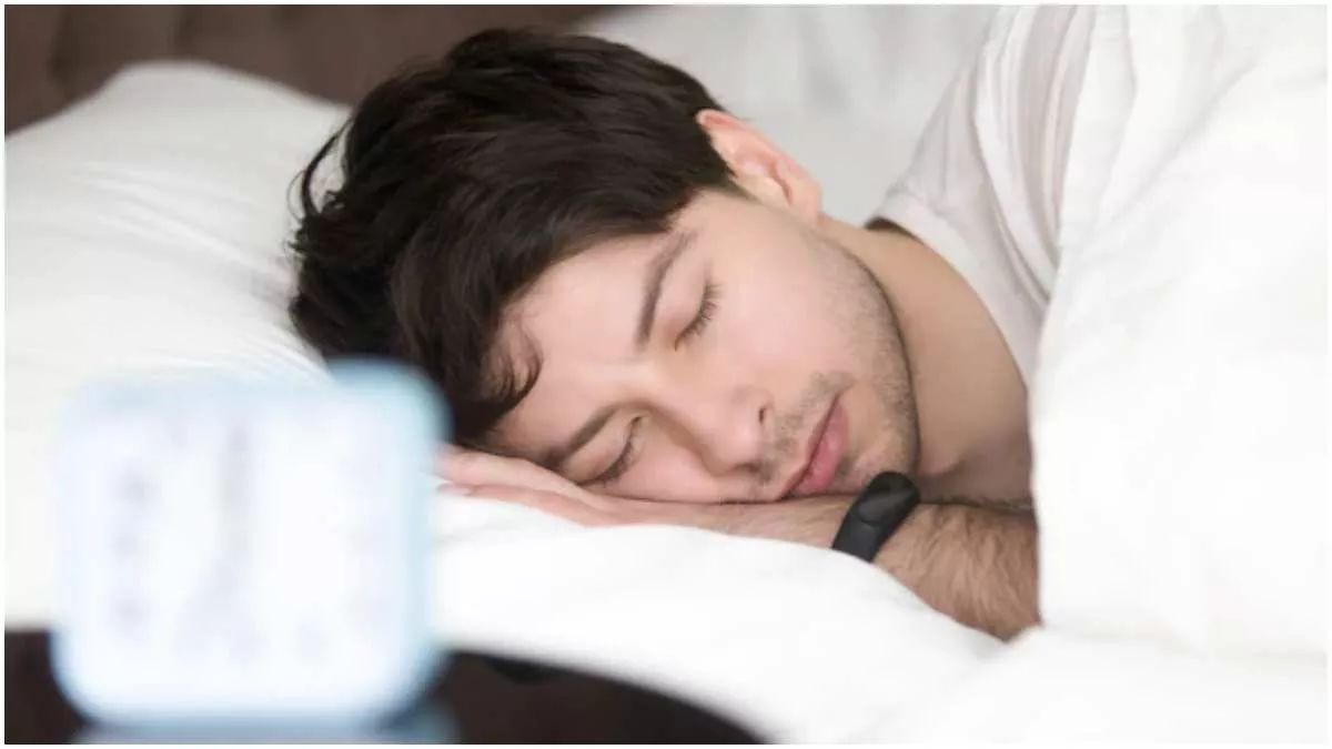 Health Care Tips: नींद से जुड़ी समस्याओं से राहत पाकर अच्छी नींद लेने के लिए डाइट में शामिल करें ये फूड्स !