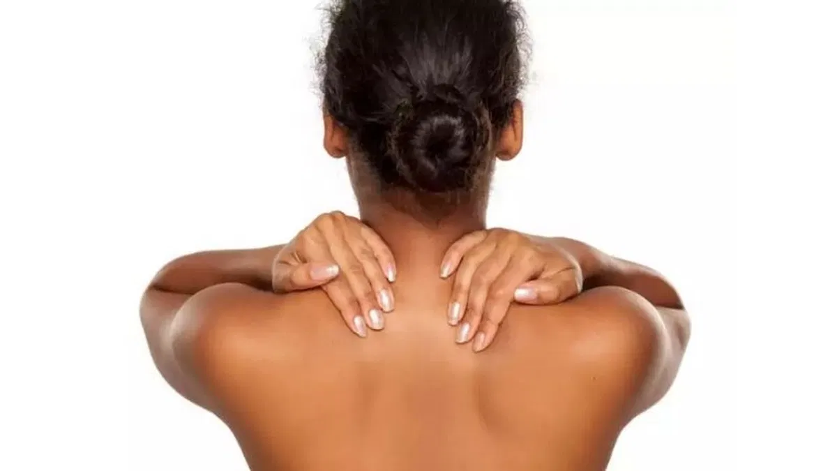 Skin Care Tips: पीठ पर होने वाली डार्कनेस से राहत पाने के लिए नींबू में इन चीजों को मिलाकर करें इस्तेमाल !