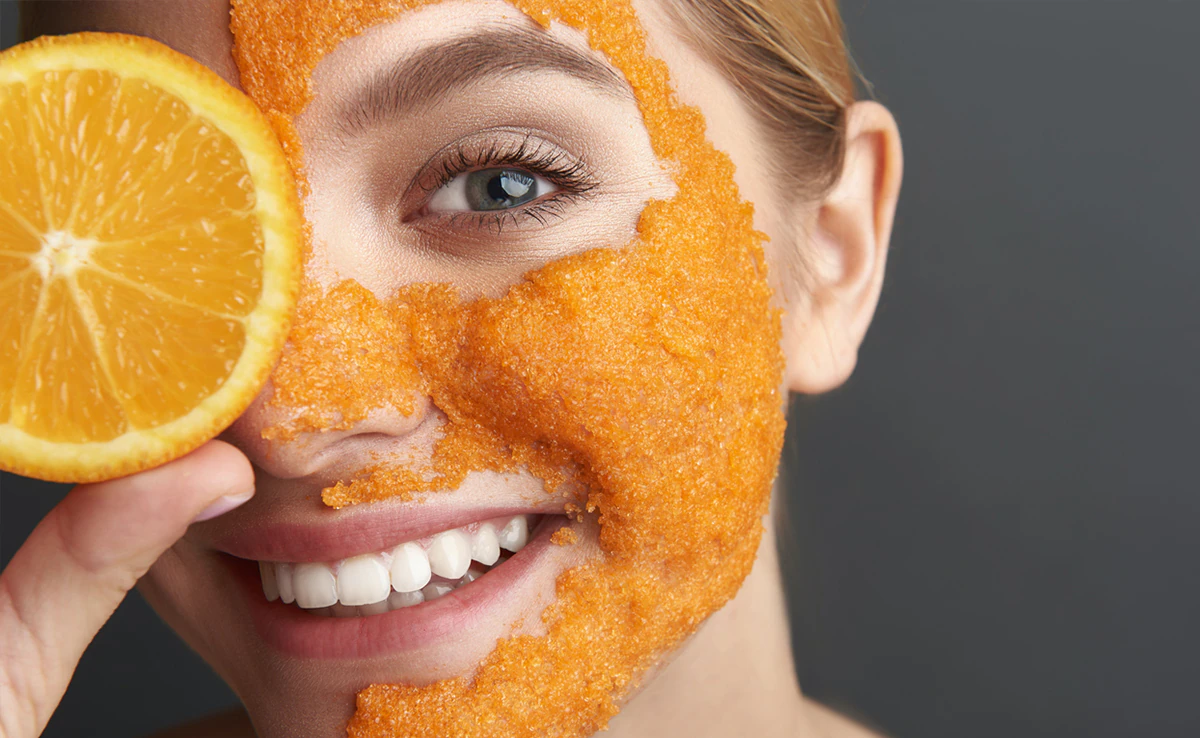 Skin Care Tips: डेड स्किन को रिमूव करके ग्लोइंग स्किन पाने के लिए संतरे के छिलकों से बने स्क्रब का करें इस्तेमाल !