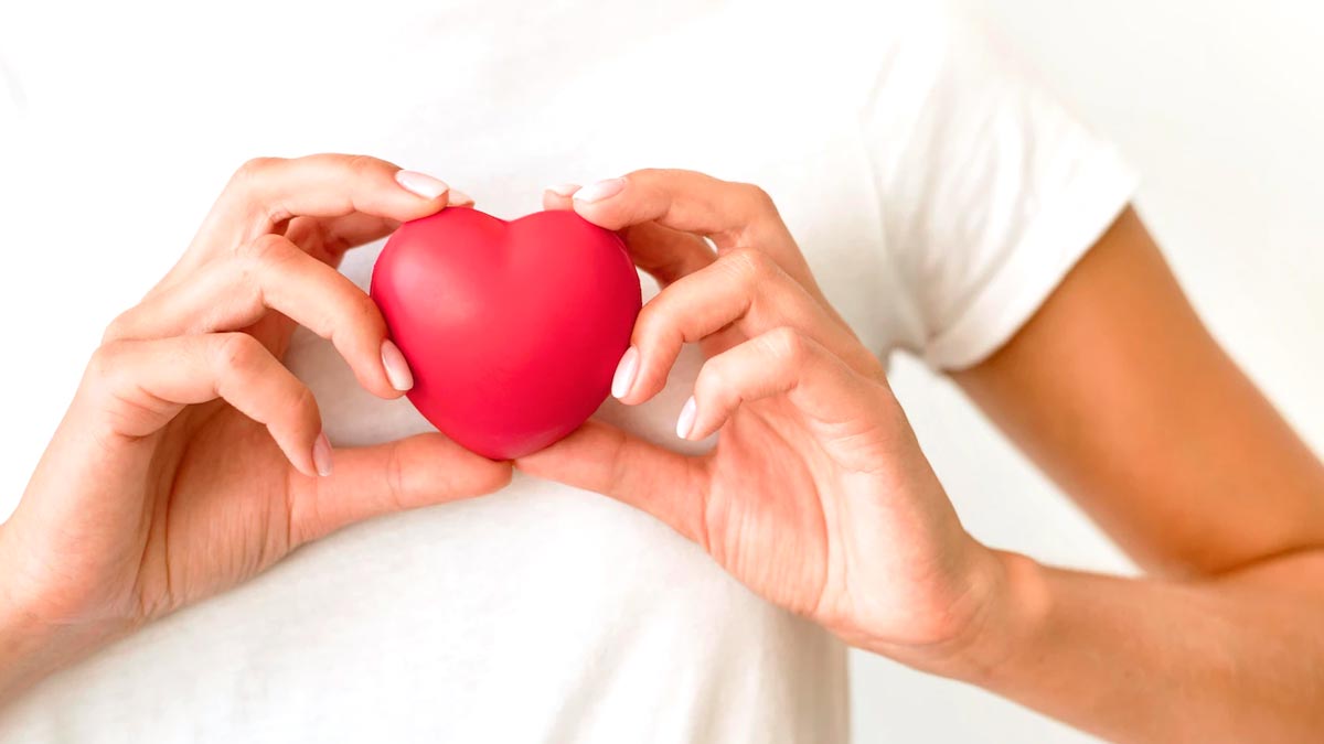 Health Care Tips: शरीर में दिखाई दे ये लक्षण तो हो जाएं सावधान, हो सकती है दिल में सूजन की समस्या !