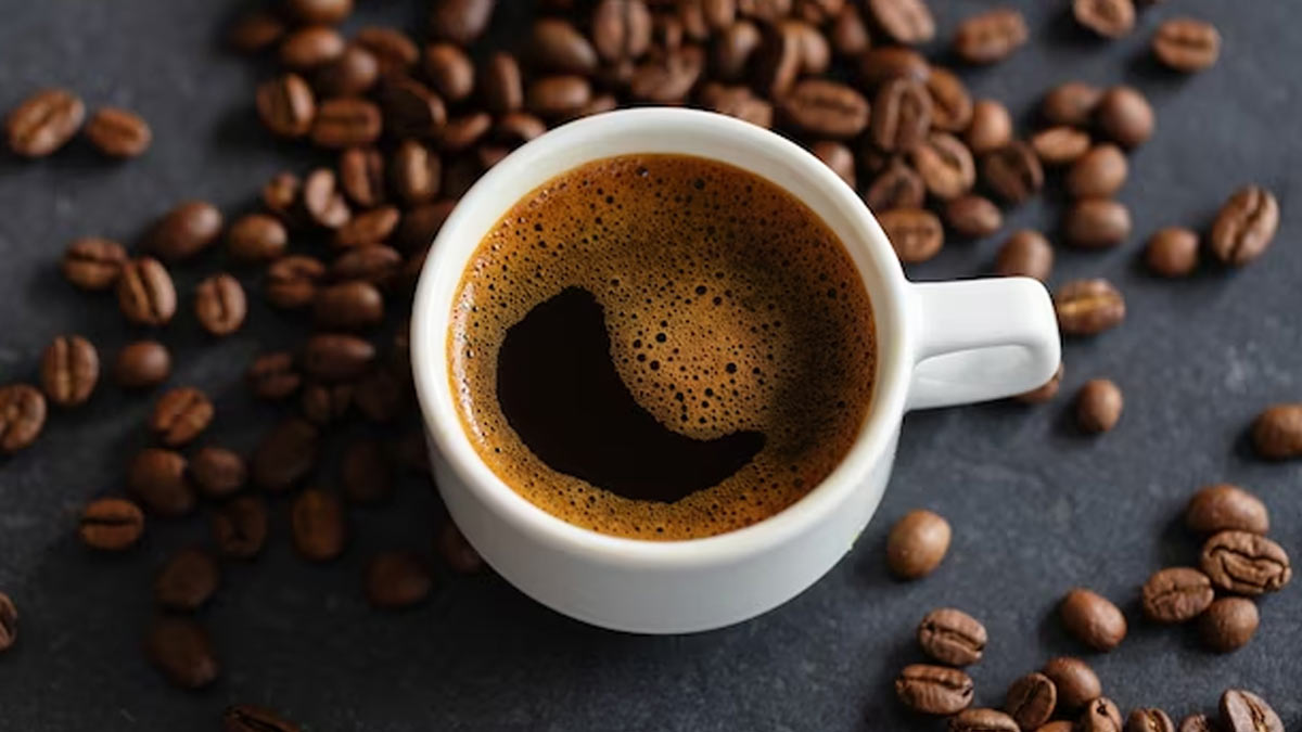 Health Care Tips: भूलकर भी खाली पेट नहीं करना चाहिए कॉफी का सेवन, हो सकती है ये समस्याएं !