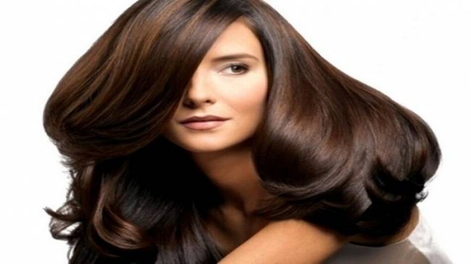 Hair Care Tips: बालों से जुड़ी सभी समस्याओं से राहत पाने के लिए पानी में इस चीज को मिलाकर धोएं बाल !