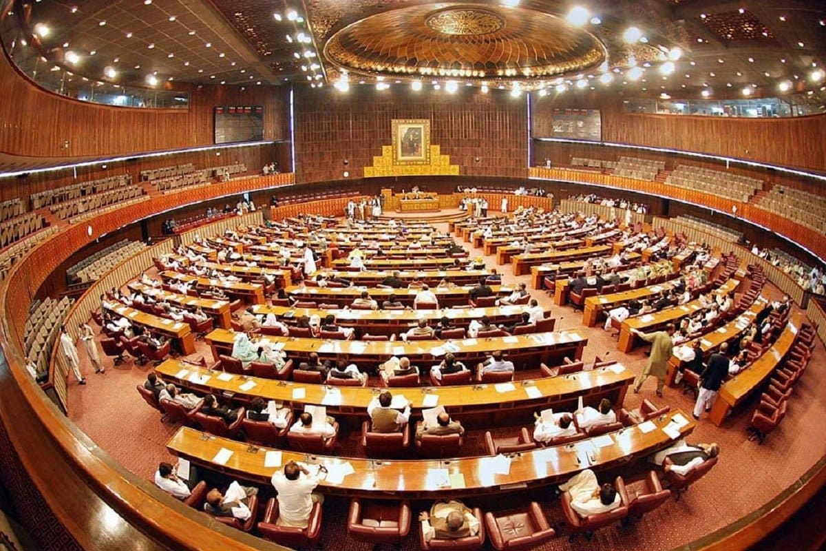 Pakistan Parliament Dissolve: पाकिस्तान में भंग होगी संसद, चुनाव का रास्ता साफ, कार्यवाहक PM पर फैसला जल्द
