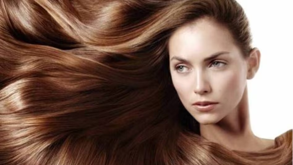 Hair Care Tips: बालों को लंबा, घना काला बनाने के लिए मेथी दाने का इस तरह करें इस्तेमाल, जल्द नजर आएगा फर्क !