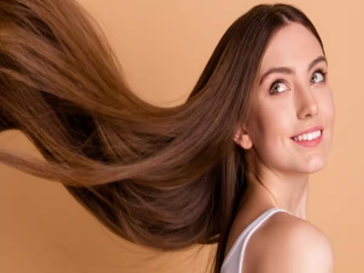 Hair Care Tips: लंबे और घने बाल पाने के लिए इस तरह से करें शहद का इस्तेमाल, जल्द ही नजर आएगा फर्क !