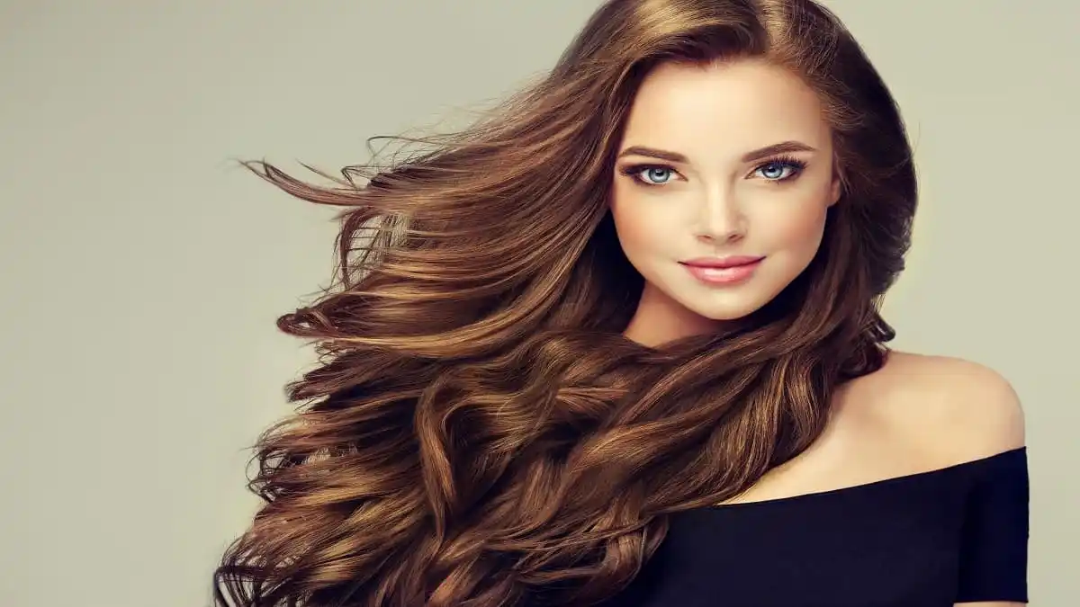 Skin Care Tips: बालों में इस्तेमाल किए जाने वाले इस तेल को त्वचा के लिए इस तरह करें इस्तेमाल, मिलते है कई फायदे !